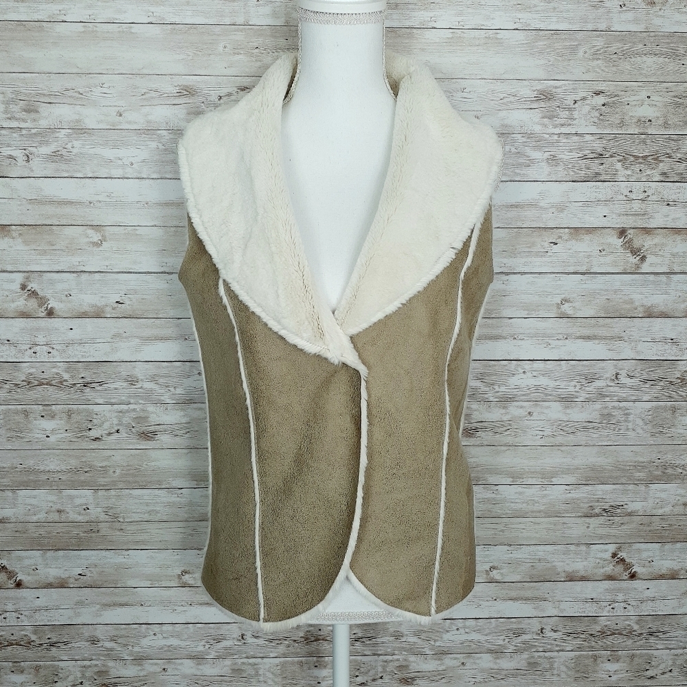 Olive & Oak Faux Fur Lined Vest Small 15